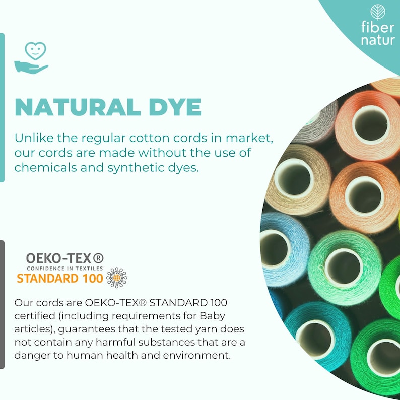 Puede incluir: Imagen de coloridas bobinas de hilo, mostrando una variedad de tonos. Se muestra el texto "NATURAL DYE", junto con informaci&oacute;n sobre la composici&oacute;n y certificaci&oacute;n del hilo. La imagen destaca las cualidades naturales y seguras del producto.