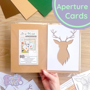 Ensemble d'ouvertures imprimées tête de cerf (paquet de 3) | Ouvertures rectangulaires blanches (x3), cartes vierges colorées (x3), enveloppes blanches C5 (x3)