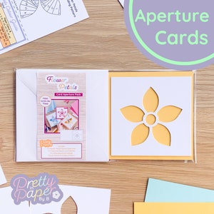 Pack pétales de fleurs (lot de 3) | Ouvertures carrées blanches (x3), cartes vierges colorées (x3), enveloppes carrées (x3)