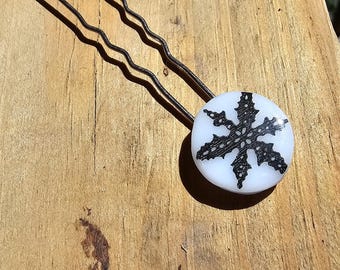JAJ Pyrex pyrex black snowflake 2 prong hair pin