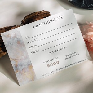 Modèle de certificat-cadeau de photographe de luxe, conception de carte de bon-cadeau minimal de bricolage, carte-cadeau de salon de spa, modèle de carte-cadeau de petite entreprise
