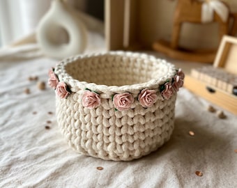 Crochet round basket with flowers, Handmade crochet basket, Storage basket, Nursery décor, Basket for jewellery, Gift for her UK