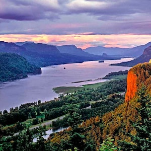 Crown Point, Columbia River Gorge (H-XL)