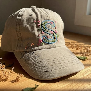 Custom Letter Flower Hand Embroidered Baseball Cap Personalized Name Embroidery Hat Wash Cotton Hat Gift for Flower Lovers