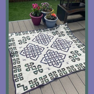 Celtic Coorie Overlay Mosaic Blanket