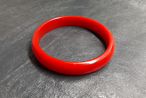 1930s Authentic Cherry Red Bakelite Bangle Collec… - image 2