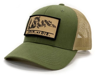 Casquette arrière américaine en mesh pour camionneur avec jointure ou pièce rapportée.
