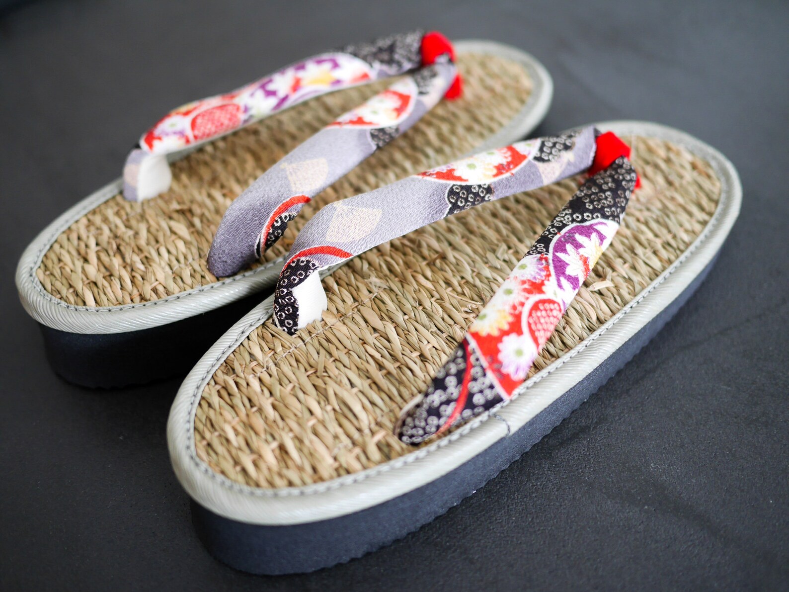 women's zori sandals