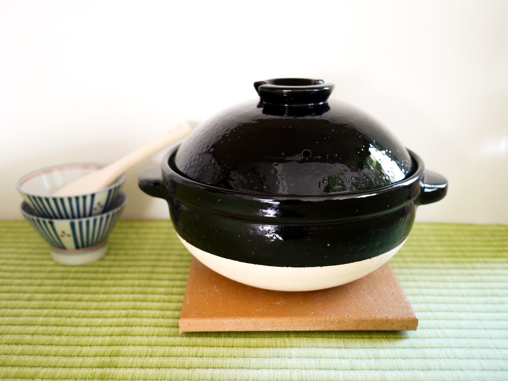 pottery rice cooker