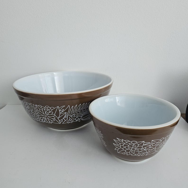 Vintage Pyrex Woodland Mixing Bowls - Thumbnail 2