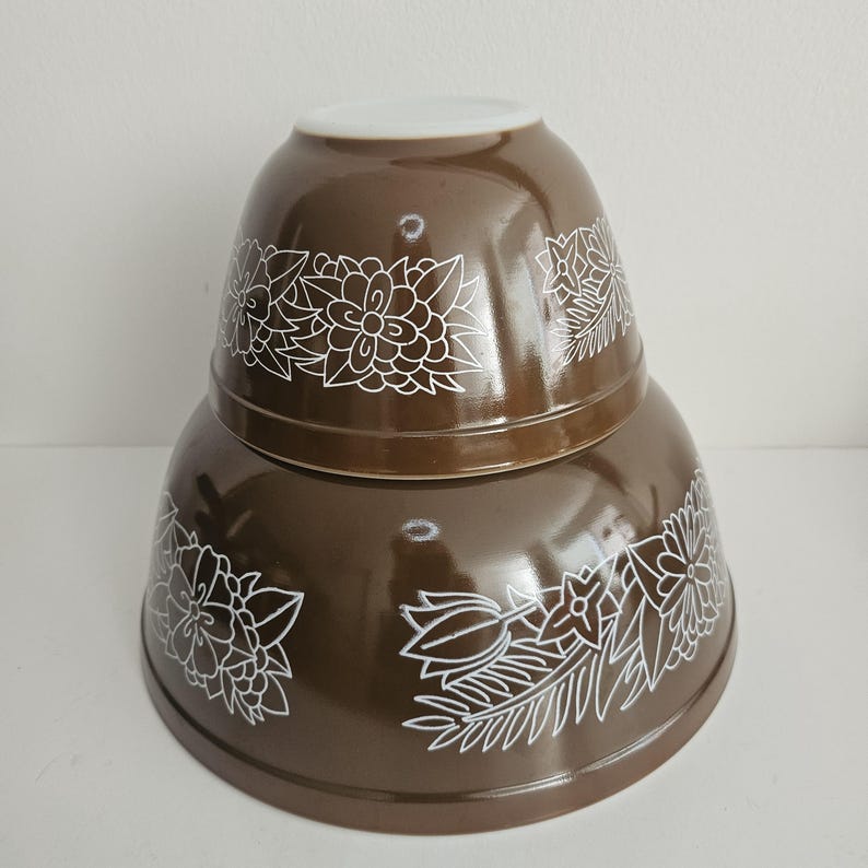 Vintage Pyrex Woodland Mixing Bowls