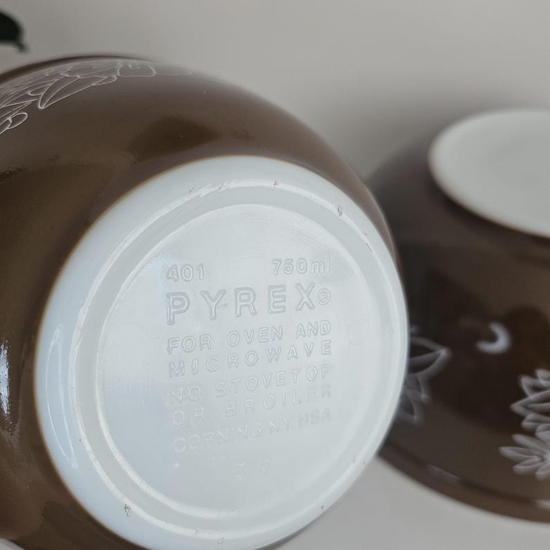 Vintage Pyrex Woodland Mixing Bowls - Thumbnail 5
