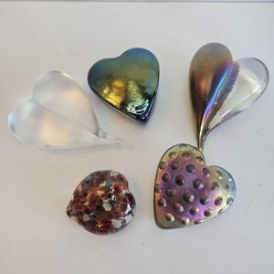 Robert Held Art glass heart paperweight, unmarked, heart shape glass, glass heart, iridescent glass, confetti, dripping,  Valentine&#39;s gift