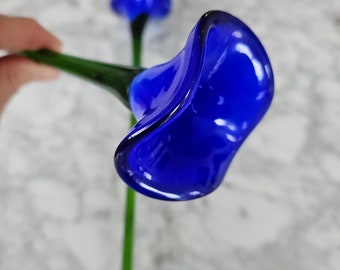 Vintage Art Glass flowers, long stem flower, glass blue flower, glass floral bouquet, Calla Lily flower, spring decor, lot of 2