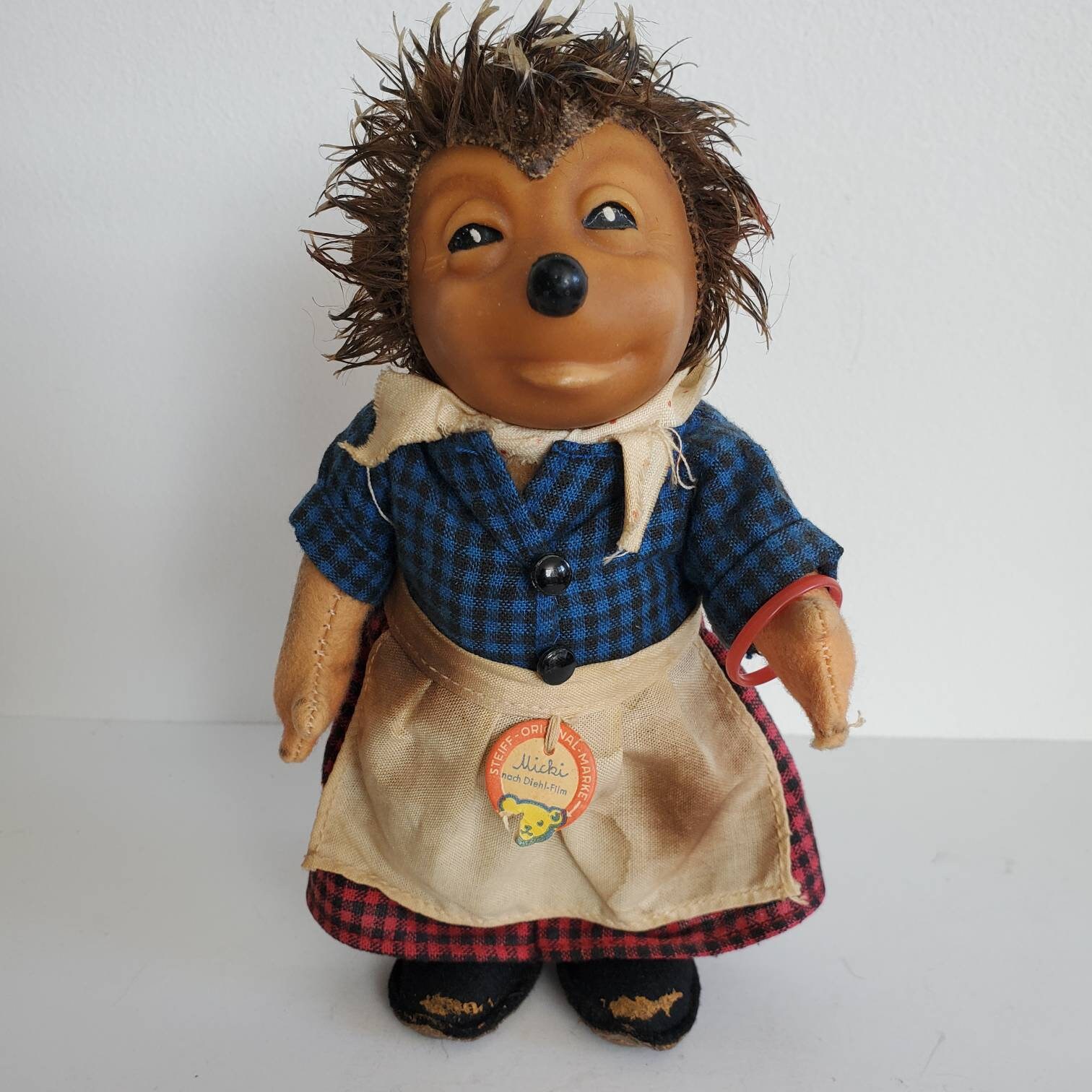Three Steiff German Hedgehog Dolls Jan 25, 2015 Hutter Auctions