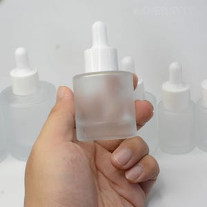 15ml 30ml 50ml Essential Oil Dropper Bottles White Cap Aromatherapy Thick Bottom Frosted Glass Dropper, Cosmetic Makeup Container, Wholesale