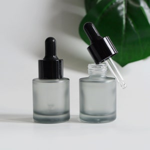 1-200pcs Dropper Bottle 20ml Frosted Black Glass Block UV Rays Essential Oil Dropper Bottles Cosmetic Beauty Facial Serum Oil Pipette Bulk