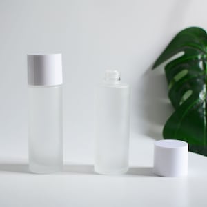 1-100pcs 100ml 3.4 oz Frascos de vidro fosco para tônico facial Recipiente com tampa de rosca branca, Embalagem cosmética para cuidados pessoais com a pele, Atacado