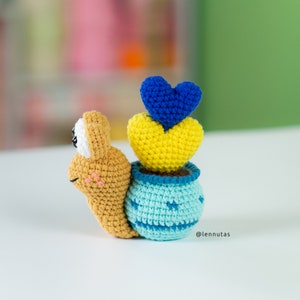 Crochet Snails Amigurumi Patterns 4 in 1 by Lennutas image 5