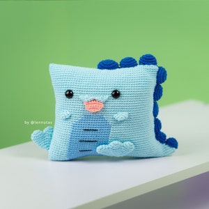 Crochet Pillow in Dinosaur Style PATTERN EN PDF