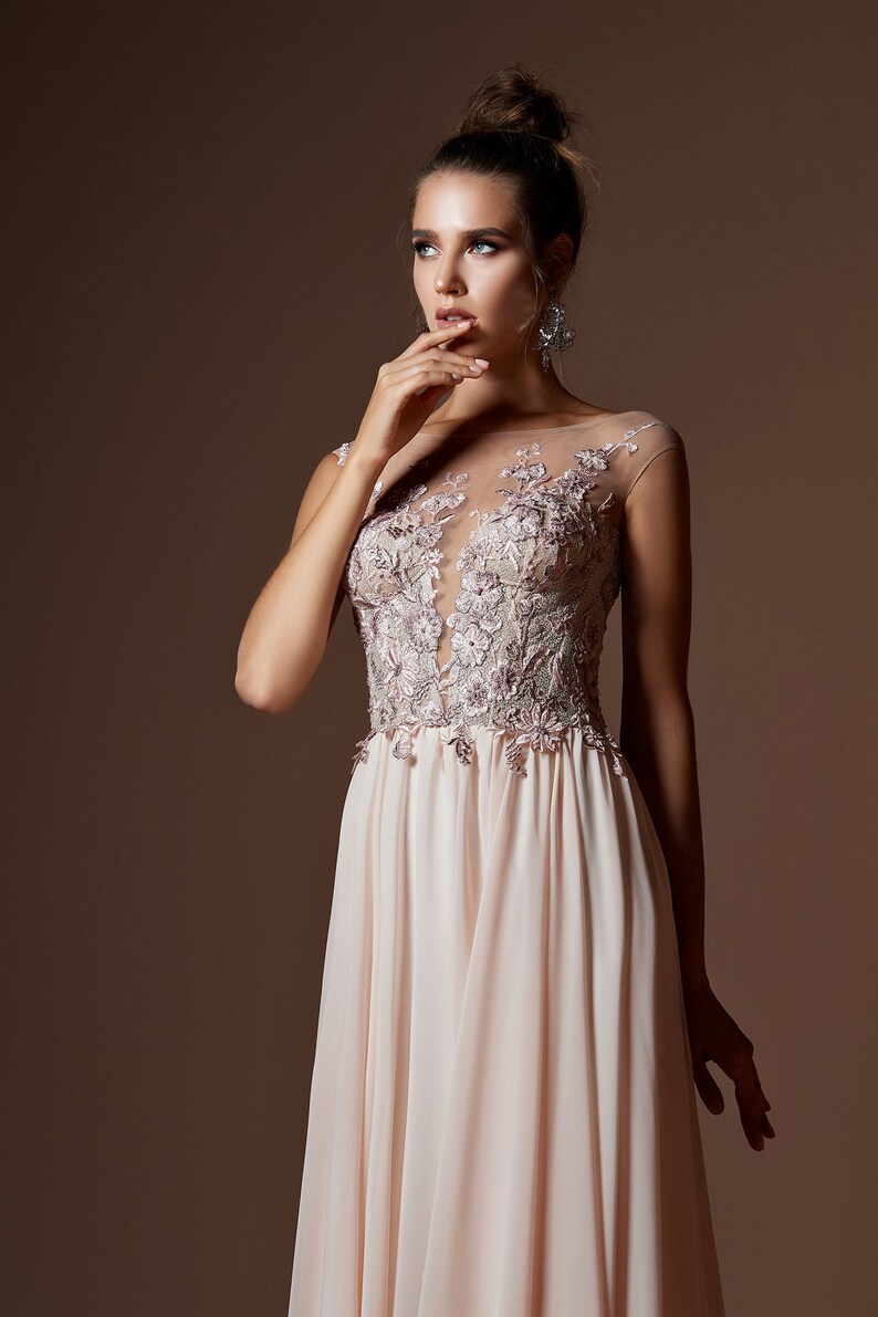 registry gown