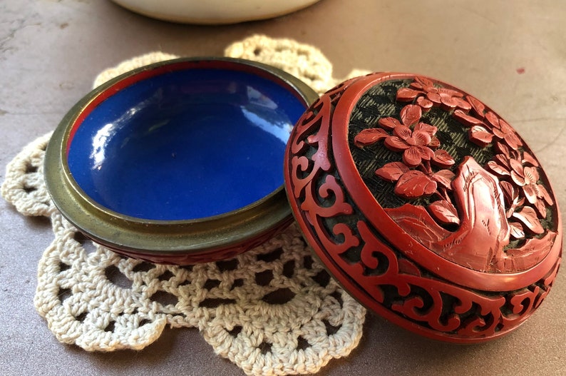 Chinese Cinnabar Trinket Box