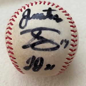 Savannah Bannanas signed baseball