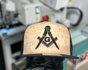 Masonic Puff design Snapback Flat bill: Cork / Black Bill / Mesh