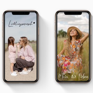 May include: Two images of phone screens. The first image shows two people, one adult and one child, standing in a field. The adult is wearing a pink sweater and black pants. The child is wearing a pink sweater and white pants. The text "Lieblingsmensch" is written on the screen. The second image shows a person sitting in a field of tall grass. The person is wearing a floral dress and a straw hat. The text "Moin, ihr Lieben" is written on the screen.