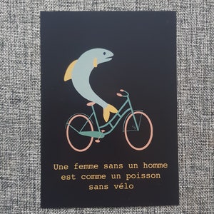 Carte postale féminine - "Eine Frau ohne Mann ist wie ein Fisch ohne Fahrrad" - Noir
