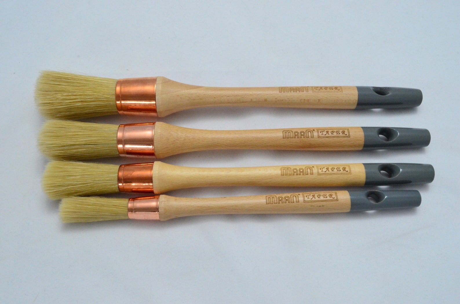 Set of 4 Specialist Long Round Sash Paint Brushes TAPER. Natural Pure