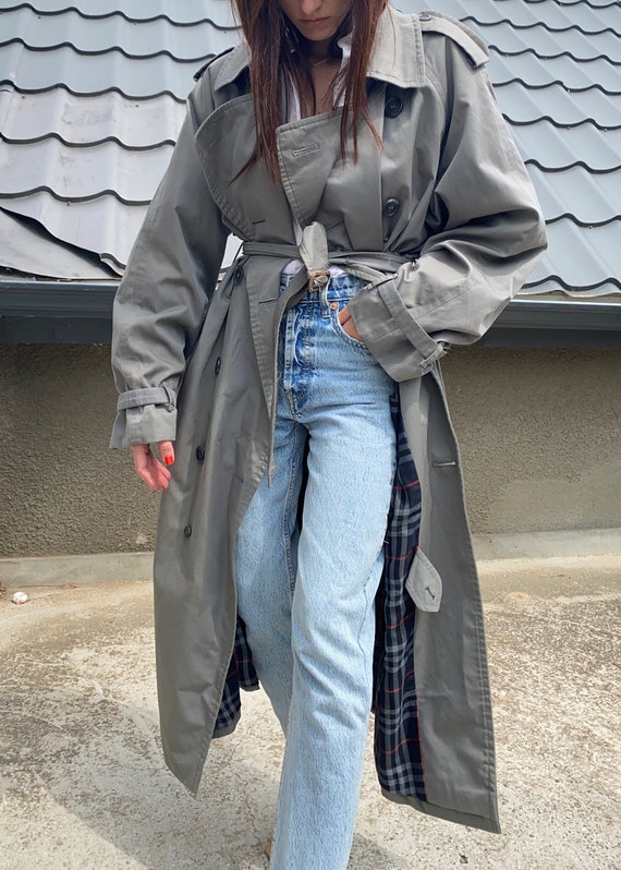 Vintage Burberry trench coat double-breasted with… - image 1