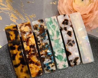 Resin barrette in tortoiseshell. 2.27” Tortoise Shell Medium Non-slip Alligator Barrette  main image 3