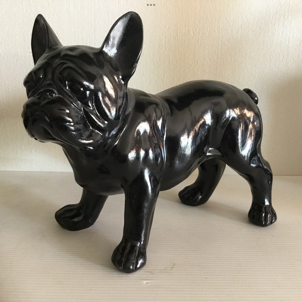 Französische Bulldoggenstatue aus schwarz lackiertem Harz