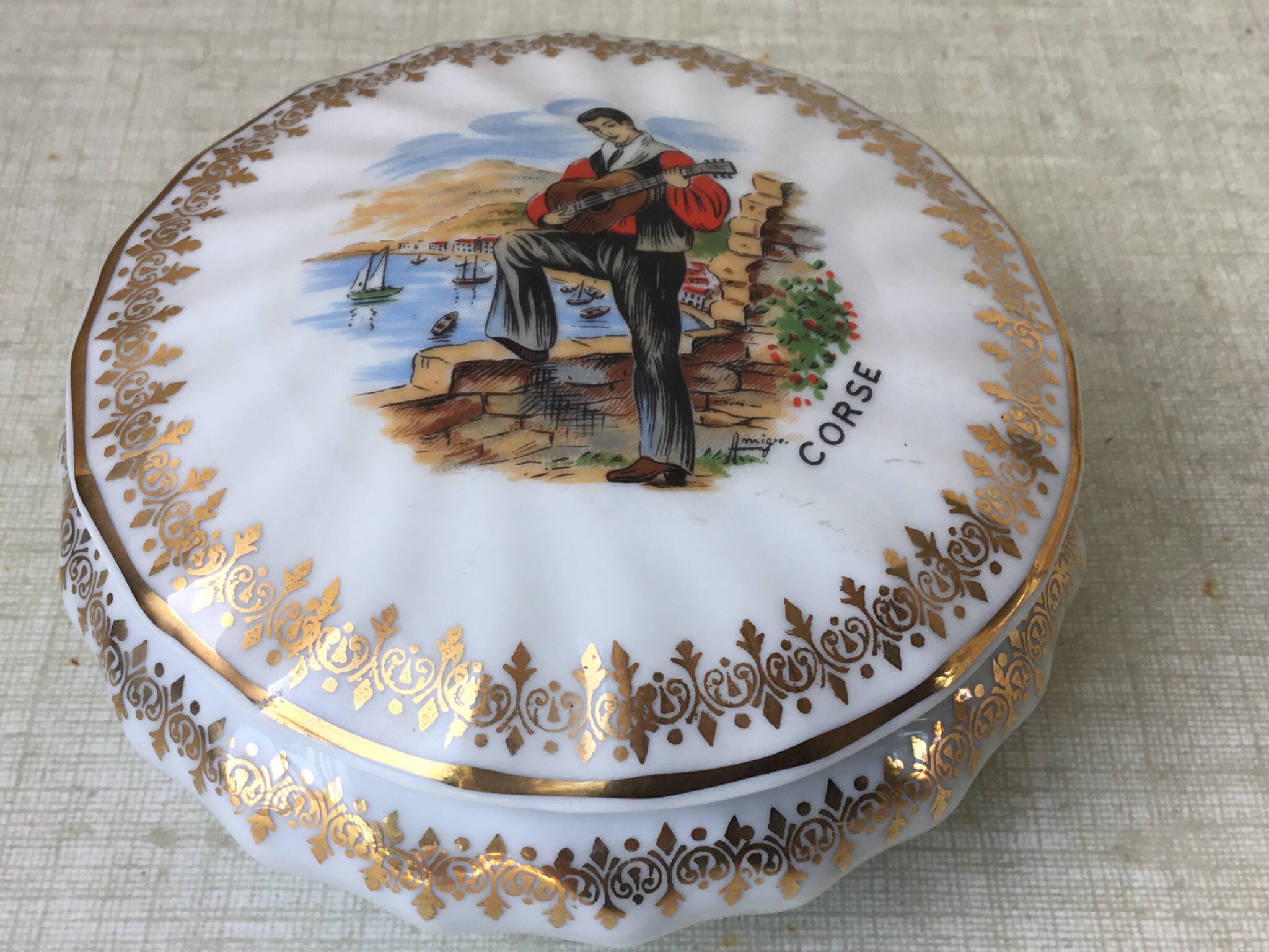 Bonbonnière Corse en Porcelaine de Luxe France