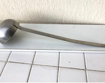 Cucharón marca Effepi con mango largo de acero inoxidable