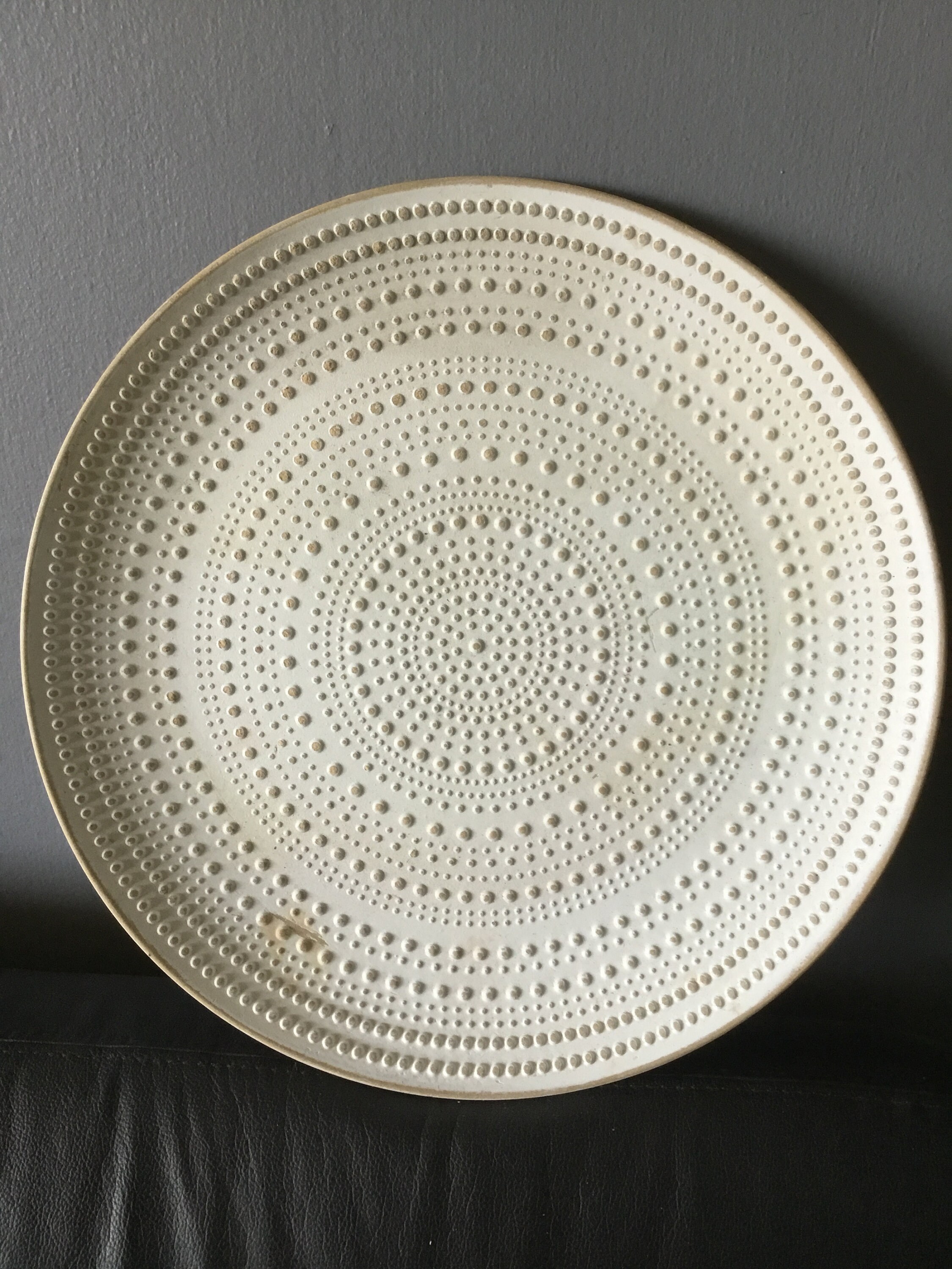 Grand Plateau en Carton Dur avec Motifs Pointillés