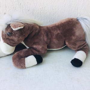 Grande cavallo imbottito marrone
