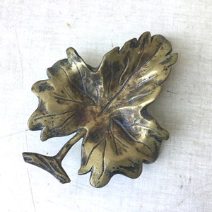 Empty ashtray pocket CFP leaf shape in bronze