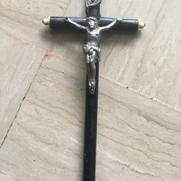 Crucifix métal argenté 4 évangélistes croix acajou | vente en ligne sur
