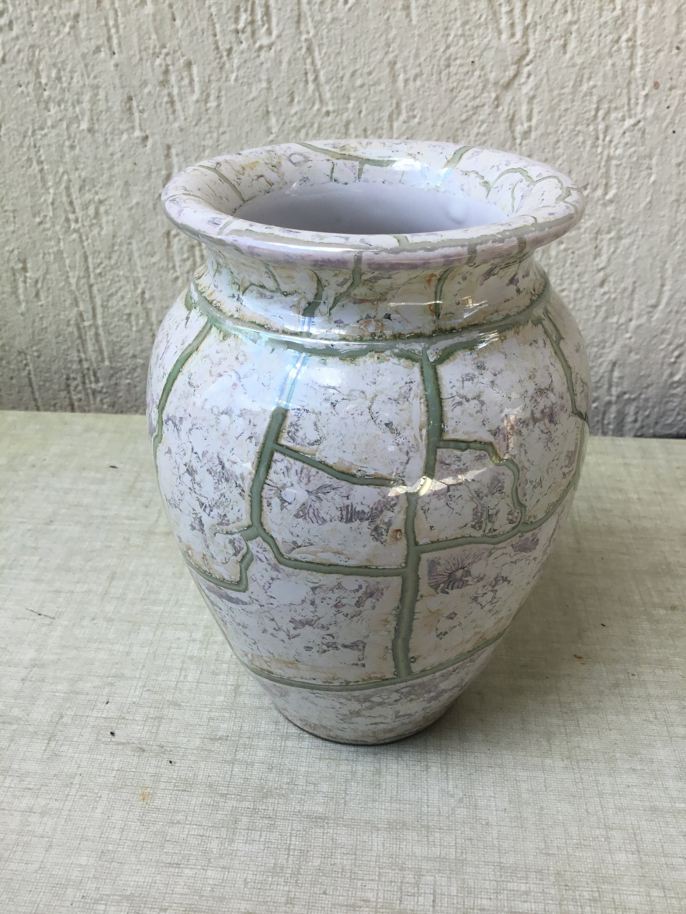 Petit Vase Émaillé en Céramique à Motifs Doux