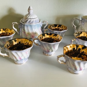 6 cup coffee service, sugar bowl, iridescent colored air pot
