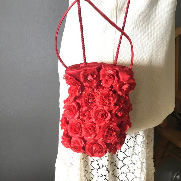 Petit sac à fleurs en relief à main ou bandoulière