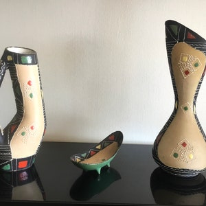 Deruta Italien 2 Vasen und eine handbemalte Keramikschale