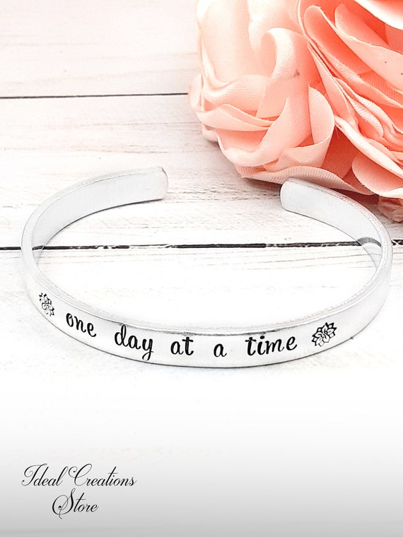 Sympathy bracelet for sales loss of mother