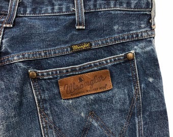 Vintage Wrangler Distressed Jeans Size 33 Made in Japan