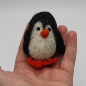 ウールフェルトペンギンひよこフィギュア フェルトペンギン 北極の動物 クリスマスデコレーション ツリーオーナメント ベビーモビール 保育園の装飾 手作りニードル