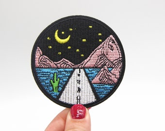 Night Sky Mountain Landscape Patch Iron on Explorer Embroidered Badge Wunderlust Hiking Hiker Motif Appliqué Clothes Patch Quality - 38