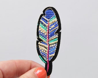 Feather Patch - Iron on Embroidery Feather Patch - Embroidered Feather Patch Badge Motif Appliqué Clothes Patch Cute Patch Customising - 94