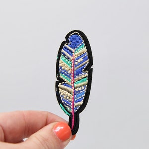 Feather Patch - Iron on Embroidery Feather Patch - Embroidered Feather Patch Badge Motif Appliqué Clothes Patch Cute Patch Customising - 94